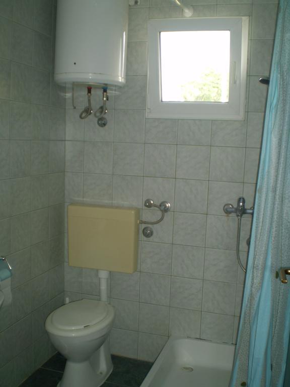 Apartmani Marija&Damir Vir Exterior photo